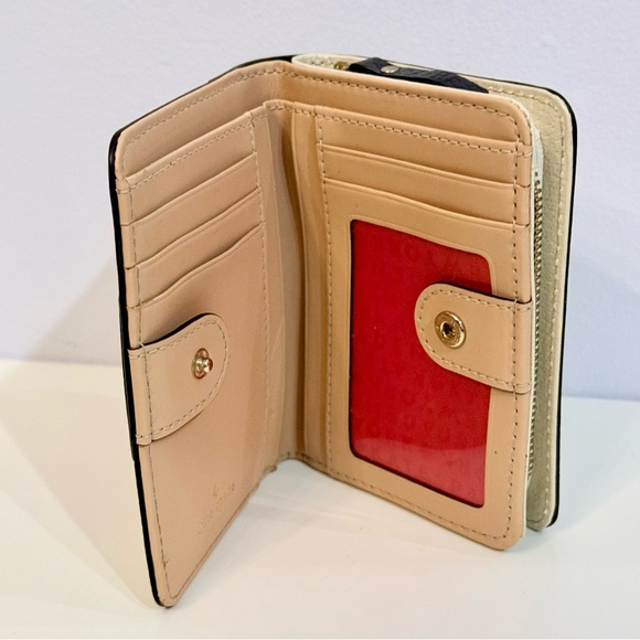 Kate Spade New York Cara bifold wallet EUC - Picture 5 of 6